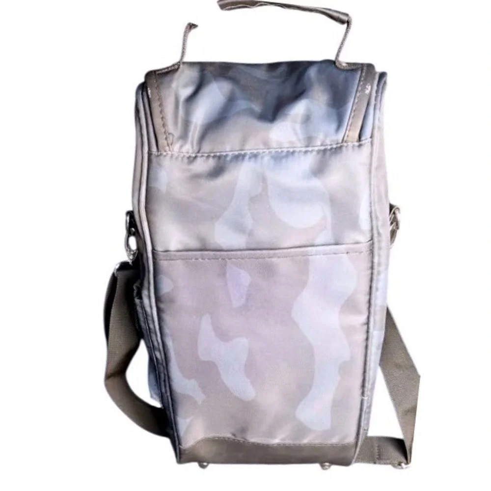 Savvy~Outdoors Insulated Wine Tote ~ Green/Black Camo ~ Two Bottle Cooler ~ NWOT